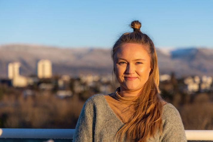 Þegar talið berst að grænþvotti segir Birgitta Steingrímsdóttir, sérfræðingur á sviði loftslags og hringrásarhagkerfisins hjá Umhverfistofnun, að það sé ekki alltaf svo að fyrirtæki séu viljandi að gefa rangar upplýsingar. Hins vegar séu að koma upp stórir grænþvottsskandalar úti í heimi og því sé mjög mikilvægt að vanda sig í allri upplýsingagjöf og passa að þar séu engar hálfsagðar sögur.