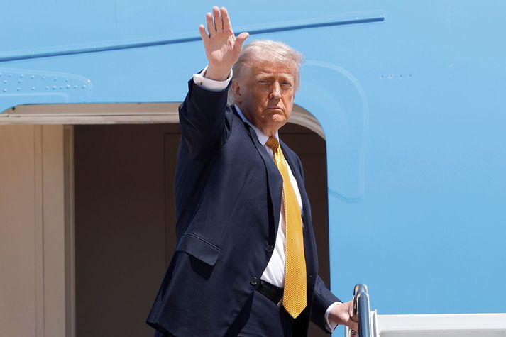 Donald Trump, þegar hann lagði af stað til Kína í gærkvöldi.