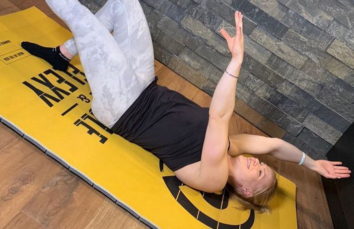 Anníe Mist Þórisdóttir leyfði fylgjendum sínum á Instagram að fylgjast vel með sér á meðgöngunni og hún ætlar líka að sýna frá því hvernig henni gengur að koma til baka eftir barnsburðinn.