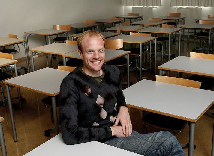 Finnur kennir framkomu í Austurbæ ásamt Veru Knúts. Fréttablaðið/GVA