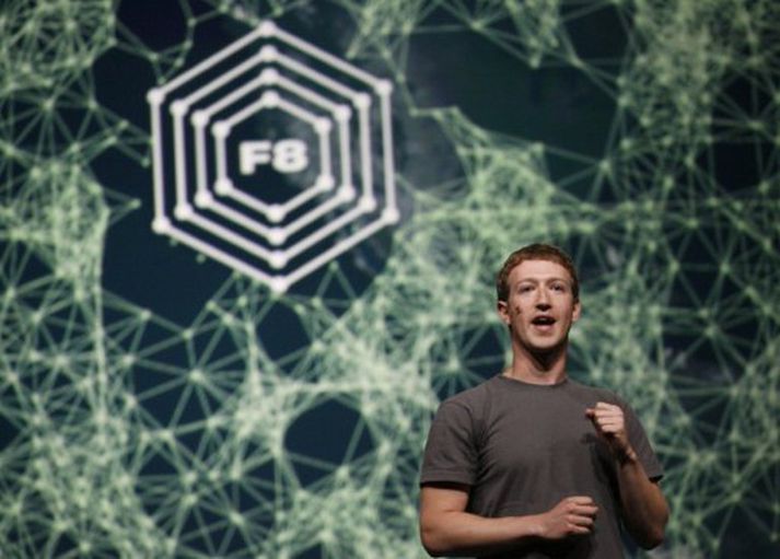 Mark Zuckerberg, stofnandi Facebook, á F8 ráðstefnunni þar sem smáforritið var kynnt.