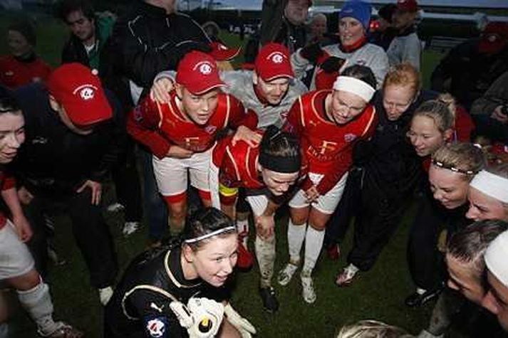 Íslandsmeistarar Vals hafa misst tvo lykilmenn í langtímameiðsli í þessum mánuði.