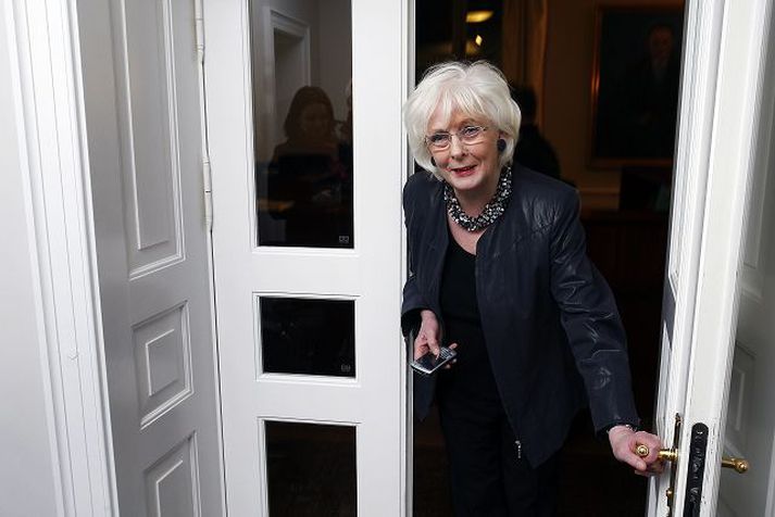 býður til fundar Jóhanna Sigurðardóttir fékk forystumenn stjórnmálaflokkanna til fundar við sig um Iceave í stjórnarráðinu í gær. 
fréttablaðið/stefán
