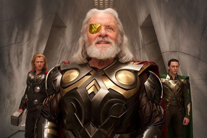Stefán Karl talaði inn á stórmyndina Thor, kenndi og söng íslenskar drykkjuvísur og tónaði Hávamál. Þetta er ekki í fyrsta skipti sem hann er kallaður í slíkt verkefni, hann talaði líka inná Night at Museum fyrir fimm árum. Stefán gerir sér vonir um að rödd og íslenskan muni heyrast fyrir alvöru nú þegar þeir Þór, Óðinn og Loki birtast á hvíta tjaldinu.