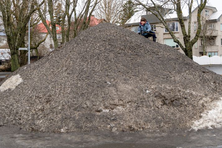 Hiti verður á bilinu núll til átta stig, mildast syðst.