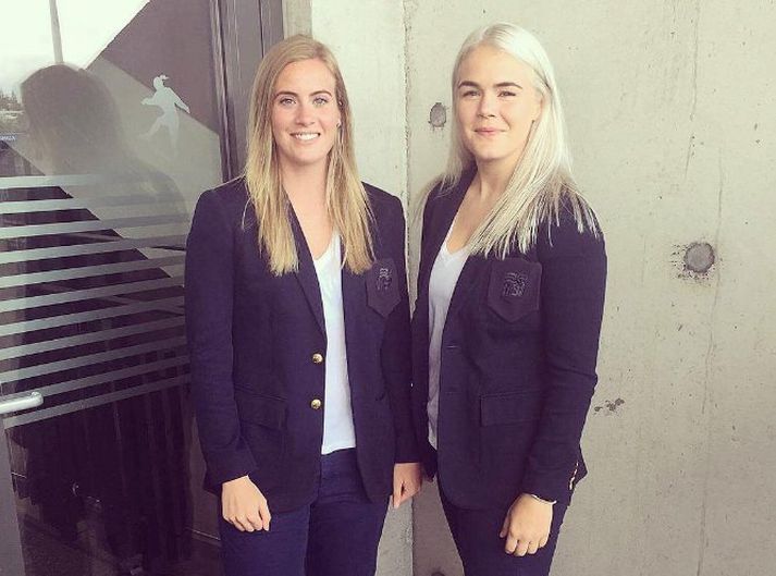 Berglind Björg Þorvaldsdóttir og Arna Sif Ásgrímsdóttir voru herbergisfélagar á EM 2017 og þurftu að deila rúmi á Ítalíu