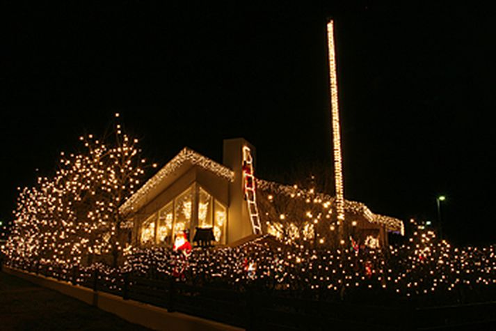 Ljósahús Reykjanesbæjar 2006 er einkar glæsilegt þetta árið.