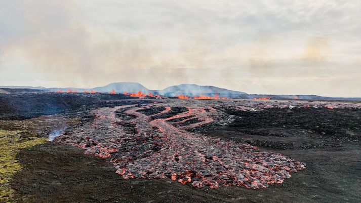 Veðurstofan segir enn kvikuhlaup líklegust sviðsmyndina á Reykjanesi og að það geti leitt til eldgoss. 