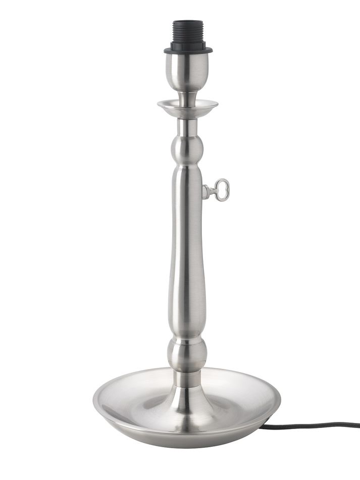 IKEA hefur ákveðið að innkalla alla GOTHEM gólf- og borðlampa vegna hættu á rafstuði, eftir að skemmdir fundust á rafleiðslum í nokkrum þeirra.
