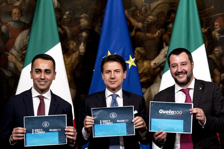 Luigi Di Maio, leiðtogi Fimm stjörnu hreyfingarinnar, Giuseppe Conte forsætisráðherra og Matteo Salvini, leiðtogi Bandalagsins.