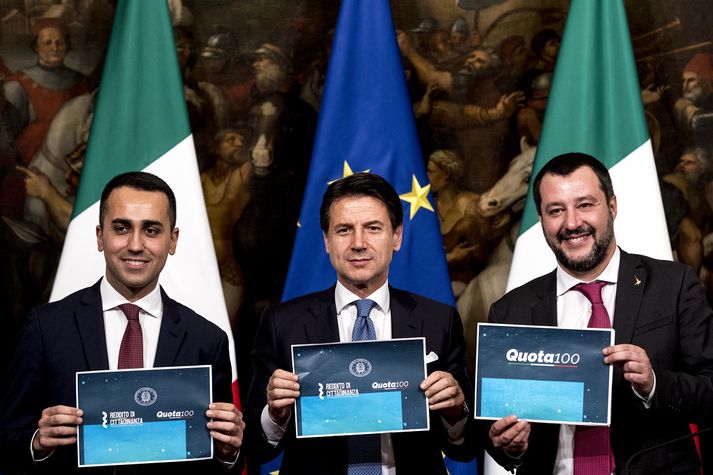 Luigi Di Maio, leiðtogi Fimm stjörnu hreyfingarinnar, Giuseppe Conte forsætisráðherra og Matteo Salvini, leiðtogi Bandalagsins.