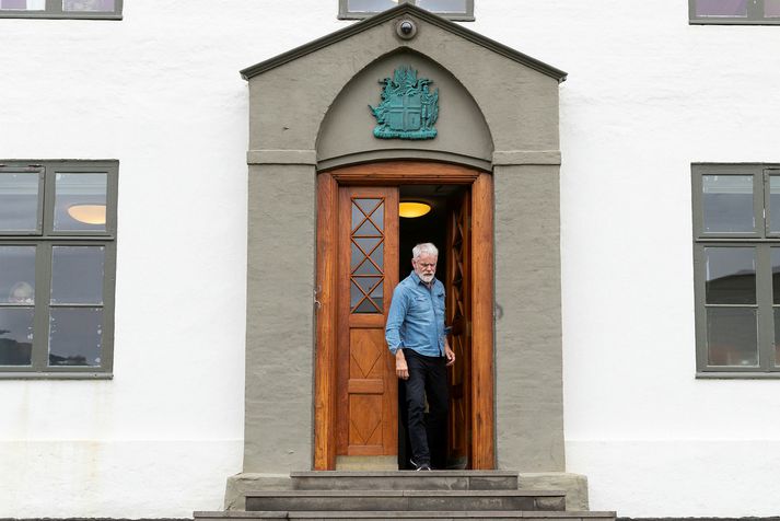 Kári Stefánsson kemur af fundi forsætisráðherra vegna landamæraskimunar í byrjun júní. 