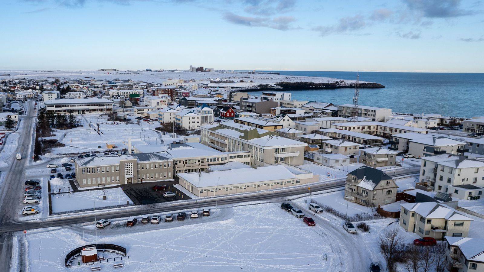 Inni í húsinu þegar eldur logaði í fjöl­býlis­húsi