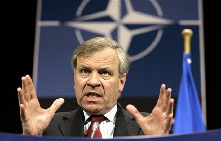 Jaap de Hoop Scheffer, framkvæmdastjóri Atlantshafsbandalagsins, ávarpar utanríkisráðherrafund NATO í Brussel í dag.