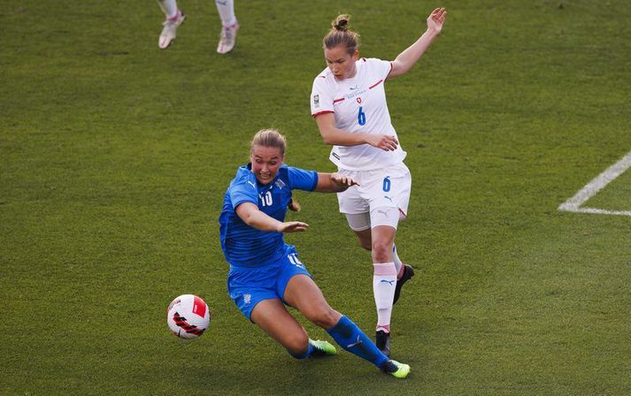 Alexandra Jóhannsdóttir í leik á móti Tékkum á SheBelievesCup í febrúar.