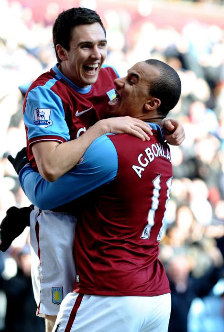 Stewart Downing og Gabriel Agbonlahor gífurlega hressir.