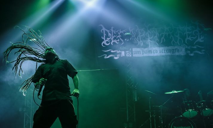 Decapitated á tónleikum árið 2014.