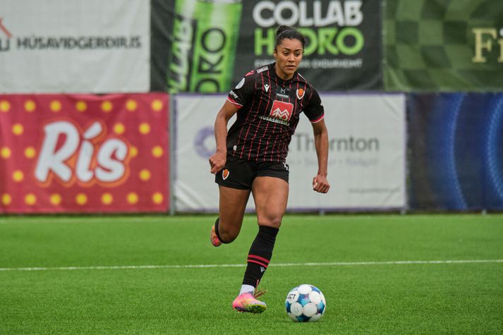 Linda Líf Boama á ferðinni með Víkingum í Bestu deildinni síðasta sumar.