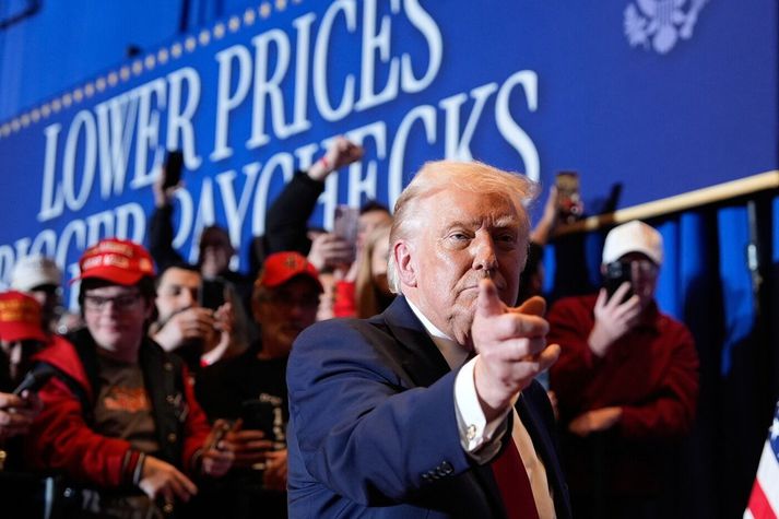 Donald Trump eftir fund með stuðningsmönnum sínum í Pennsilvaníu í gær.