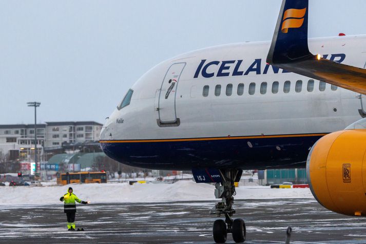 Icelandair hefur ekki tekið ákvörðun um að fella niður flug að svo stöddu.