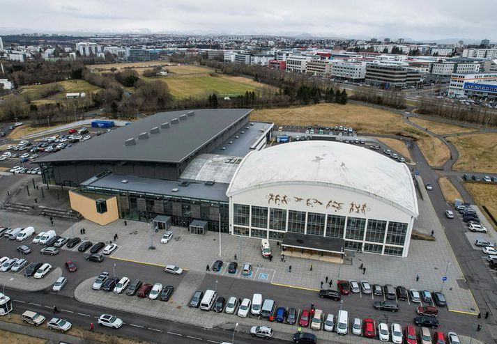 Ný þjóðarhöll á að taka við hlutverki Laugardalshallar sem fyrir löngu er komin til ára sinna og hefur auk þess verið ónothæf síðan í nóvember 2020 vegna vatnsskemmda.