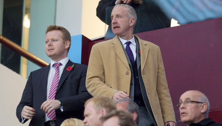 Randy Lerner, eigandi Aston Villa, til hægri.