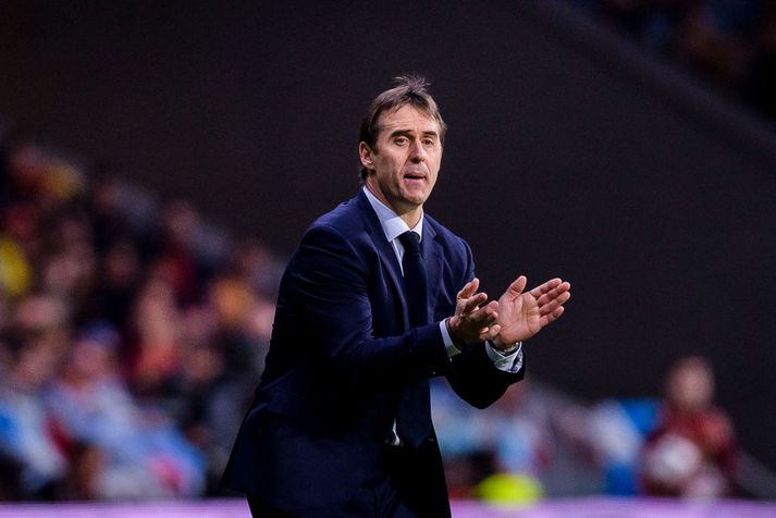 Lopetegui á hliðarlínunni með spænska liðinu.