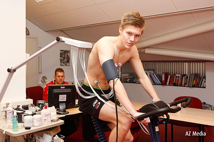 Aron í læknisskoðun hjá AZ Alkmaar.