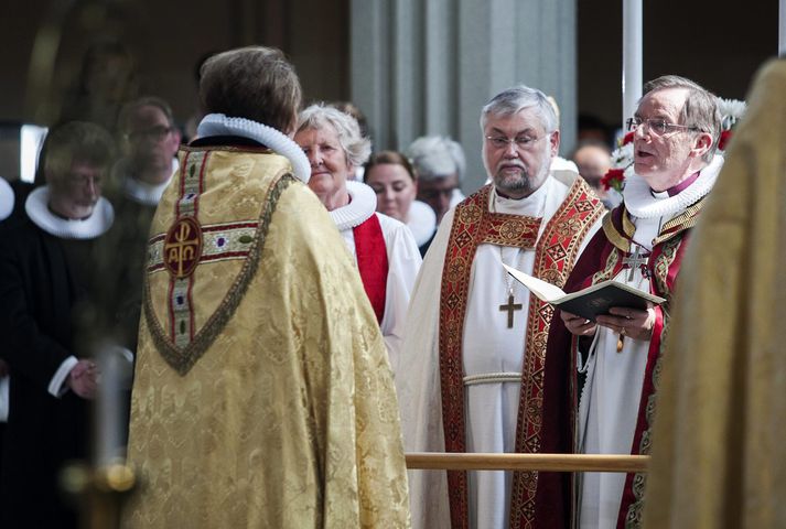 Agnes M. Sigurðardóttir tók á árinu 2012 við sem biskup þjóðkirkjunnar sem nú vill snúa við þeirri þróun að meðlimum hennar fækkar.