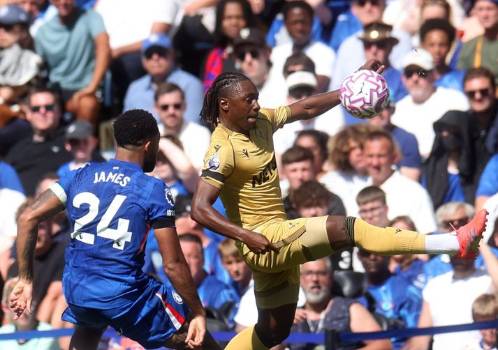 Eberechi Eze í leik Chelsea og Crystal Palace í ensku úrvalsdeildinni á sunnudaginn. Allt bendir til að það hafi verið hans síðasti leikur fyrir Palace.