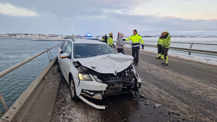 Það stórsér á bíl ökukennarans Þorsteins sem er samt sem áður þakklátur fyrir að ekki fór verr. 