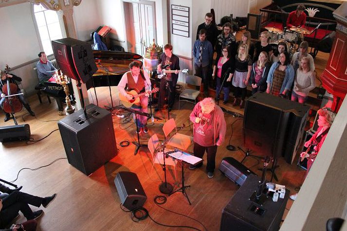 Bandaríski tónlistarmaðurinn Daniel Johnston spilaði í Fríkirkjunni 3. júní.