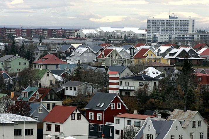 Maðurinn fannst látinn í Hafnarfirði. 