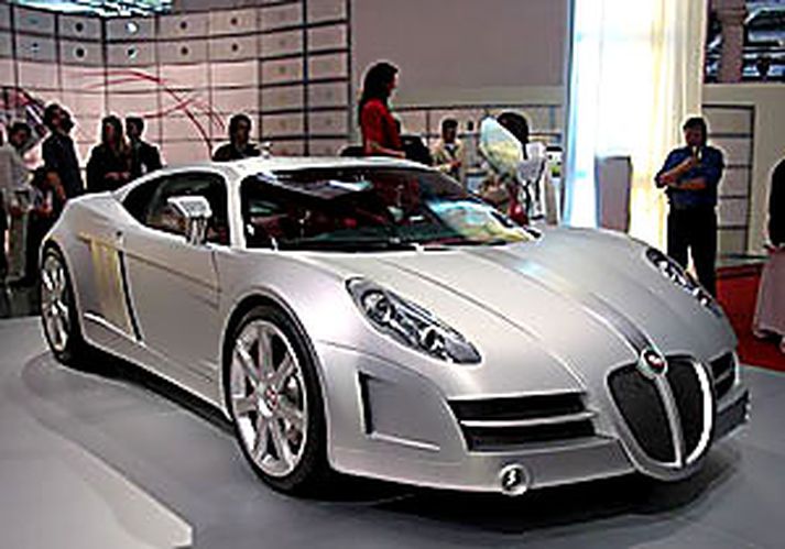 Fuore Jaguar XF-10, sportbíllinn frá Jaguar.