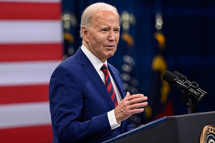 Joe Biden, forseti Bandaríkjanna, hefur verið undir nokkrum þrýstingi, og meðal annars innan Demókrataflokksins, um að draga úr eða jafnvel stöðva vopnasendingar til Ísrael.