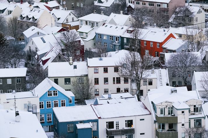 Vísbendingar eru um að færri séu á leigurmarkaði en áður ef marka má niðurstöður könnunar Íbúðalánasjóðs.