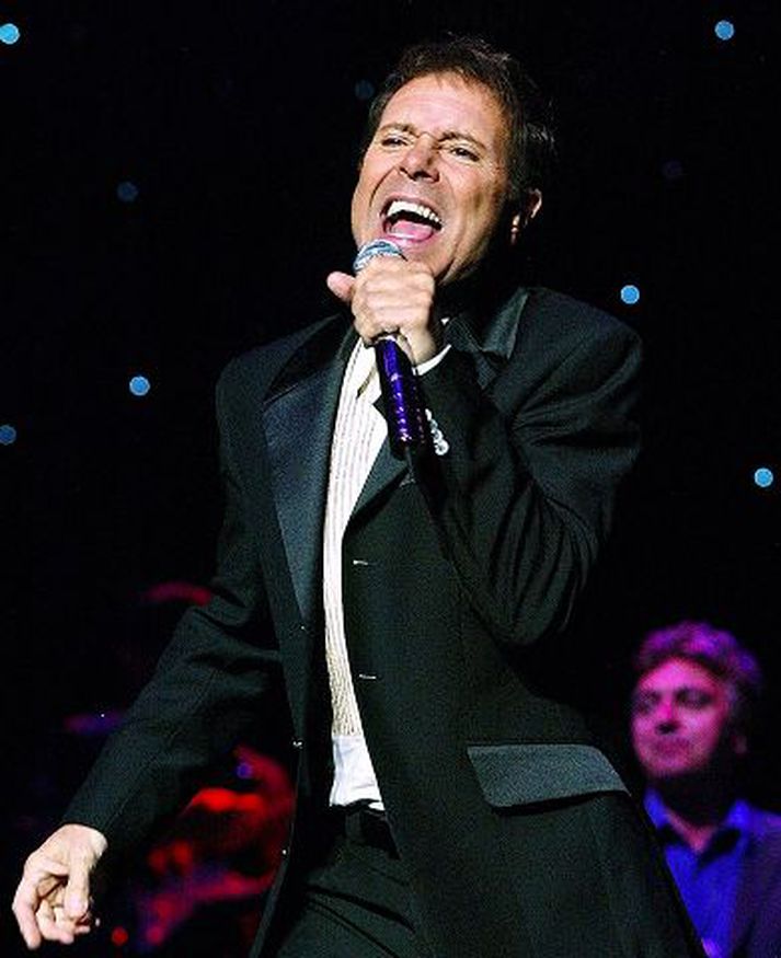 Cliff richard Söngvarinn heimsfrægi heldur tónleika í Laugardalshöll í mars á næsta ári.