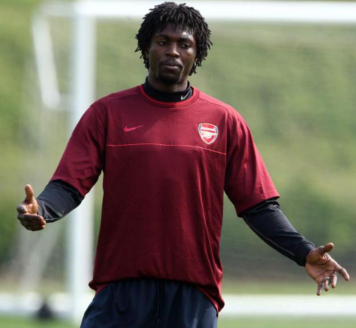 Þessi bolur þætti heldur ekki við hæfi hjá Adebayor í dag en það er önnur saga.