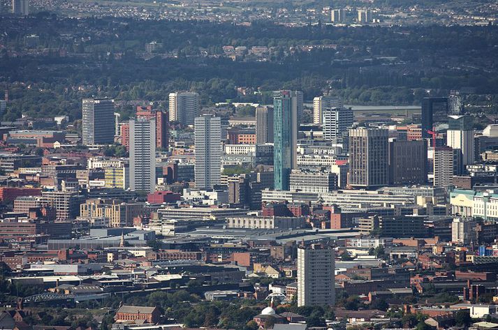 Breska lögreglan biðlar til almennings. Hún biður þá sem gætu hafa orðið vitni að árásunum tveimur að gefa sig fram.