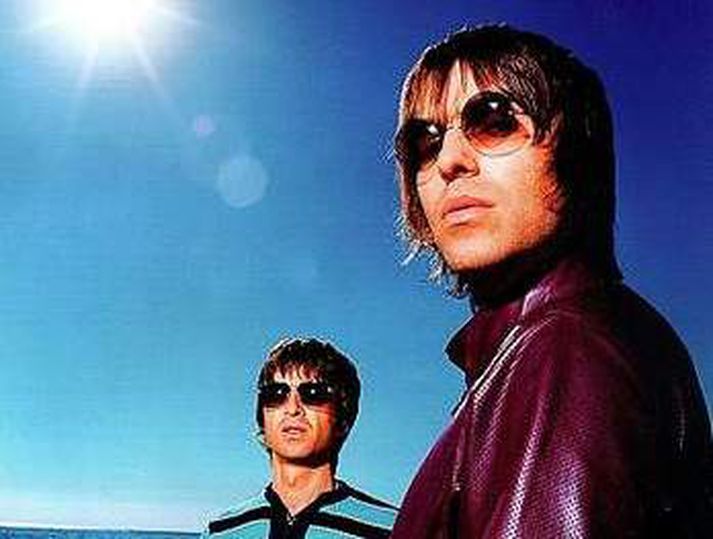Bresku rokkararnir í Oasis ætla að bíða með að fara til Kína í fyrsta sinn.