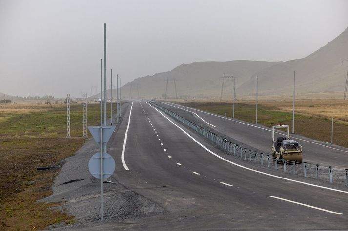 Suðurlandsvegur á milli Selfoss og Hveragerðis er lokaður vegna umferðarslyss. Myndin er úr safni.