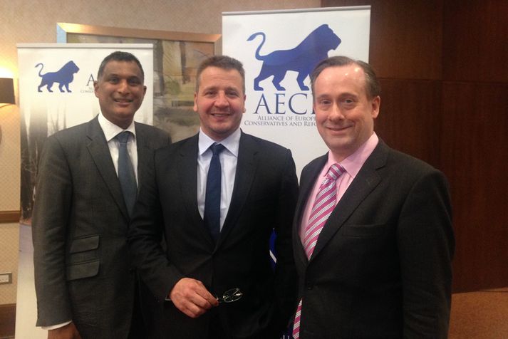 Guðlaugur tekur við af Ragnheiði Elínu Árnadóttur í samtökum evrópskra íhaldsmanna og umbótasinna.