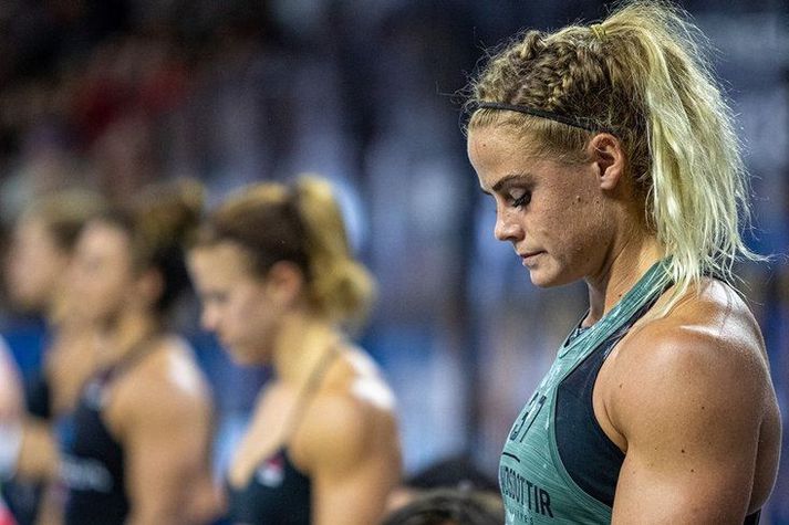 Sara Sigmundsdóttir er ein besta CrossFit kona heimsins og því stórfrétt í CrossFit heiminum að hún sé úr leik á þessu tímabili.