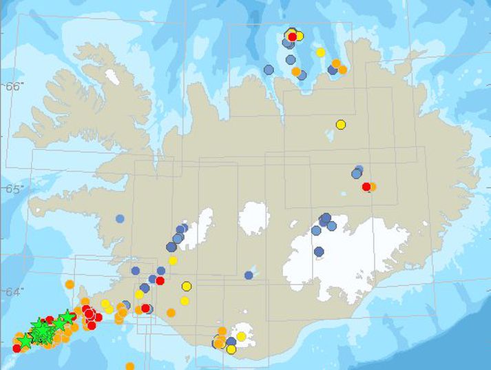 Kort frá Veðurstofu Íslands sem sýnir hrinuna. Skjálftar merktir stjörnu eru yfir 3 á richter.