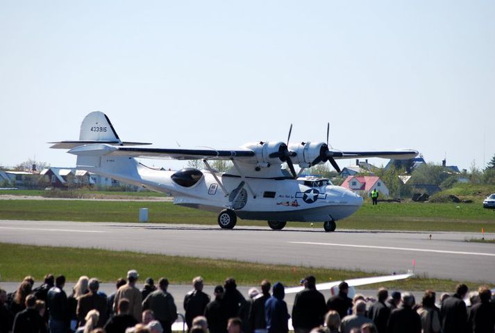 Catalina-flugbátur, árgerð 1943, var helsta aðdráttaraflið á flugsýningu árið 2012 á Reykjavíkurflugvelli. Þetta er þó ekki sú vél sem væntanleg er á morgun.