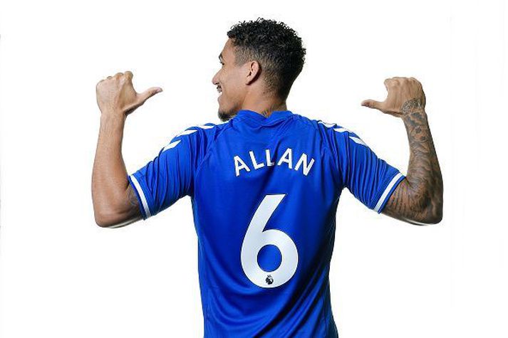Allan verður í treyju númer sex hjá Everton.