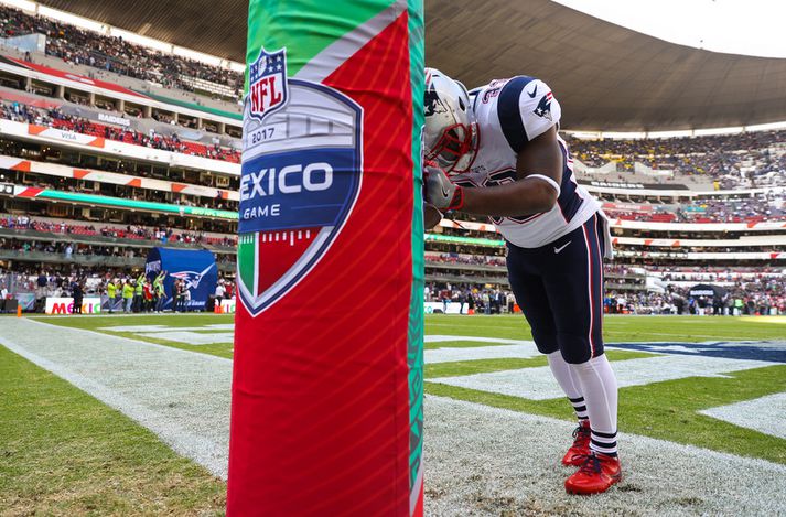 Hátt i 80 þúsund áhorfendur hafa mætt á leiki NFL-deildarinnar í Mexíkó undanfarin tvö ár. Nú verður hinsvegar ekkert af þessu leik.