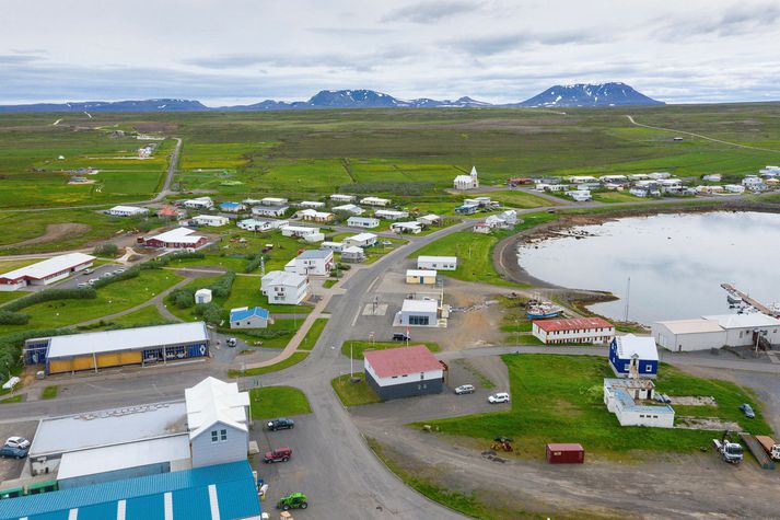 Skipið var dregið til Þórshafnar í nótt. 