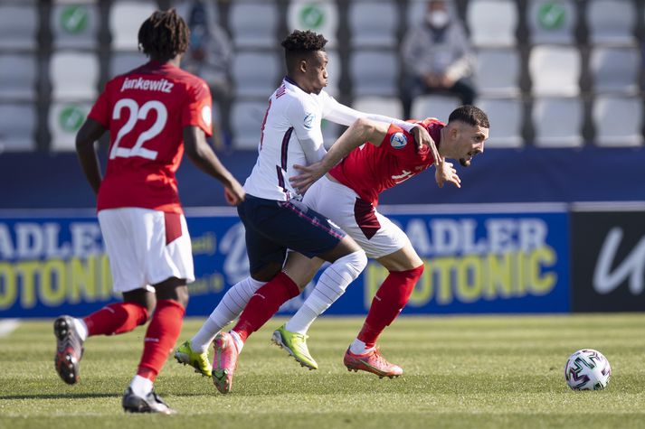 Callum Hudson-Odoi - líkt og samherjar sínir - komst hvorki lönd né strönd gegn Sviss.