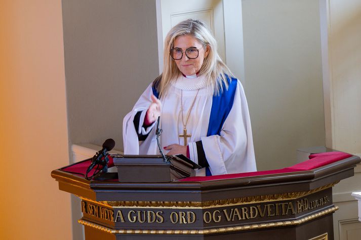 Guðrún Karls Helgudóttir biskup Íslands. 